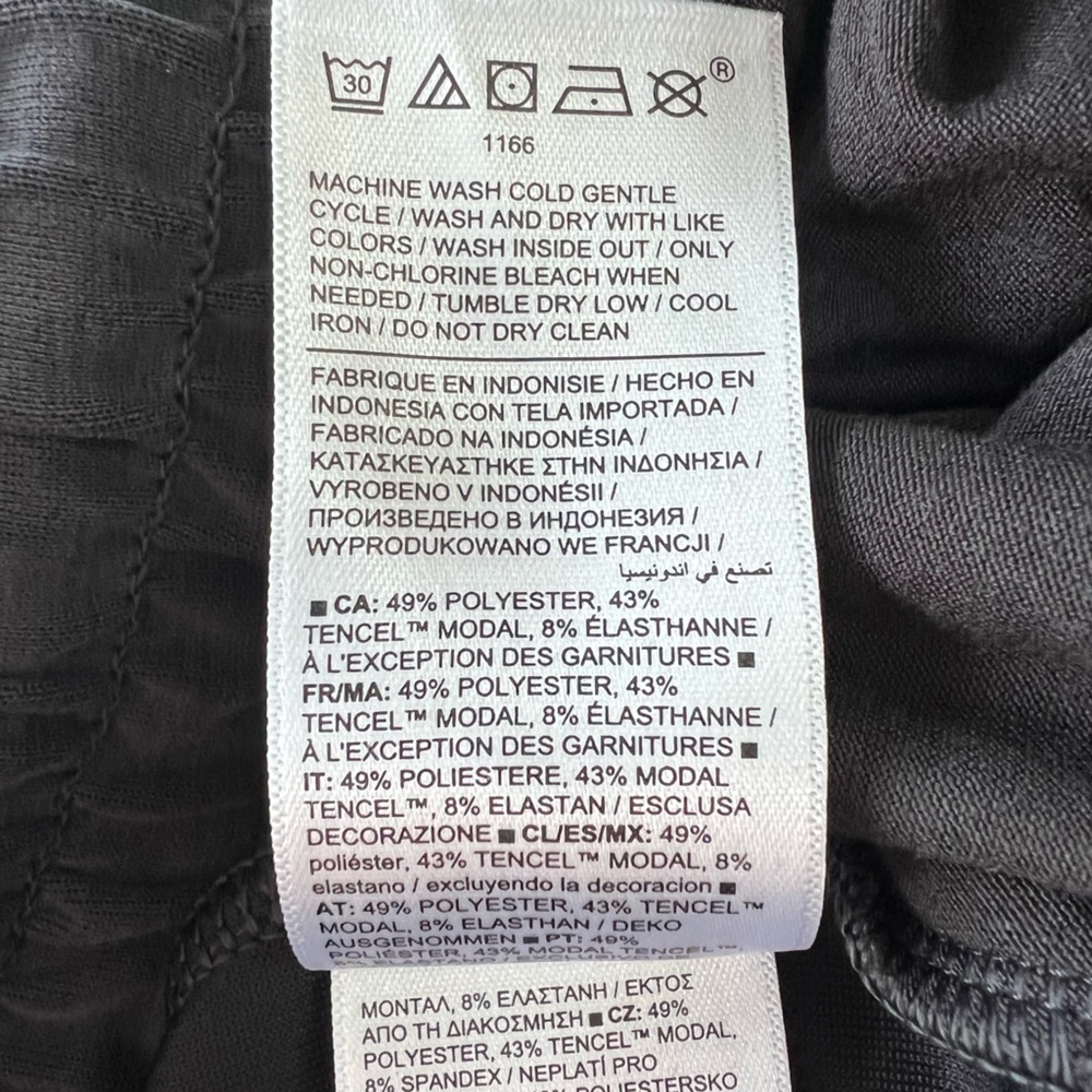 Athleta NWT Seasoft Mid Rise Straight Slightly Flared Lounge Pant, Black, M - Picture 12 of 15